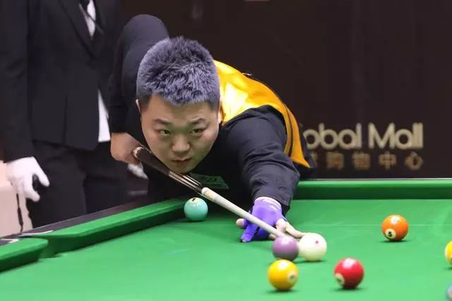 娃成为赛场 娃成为赛场