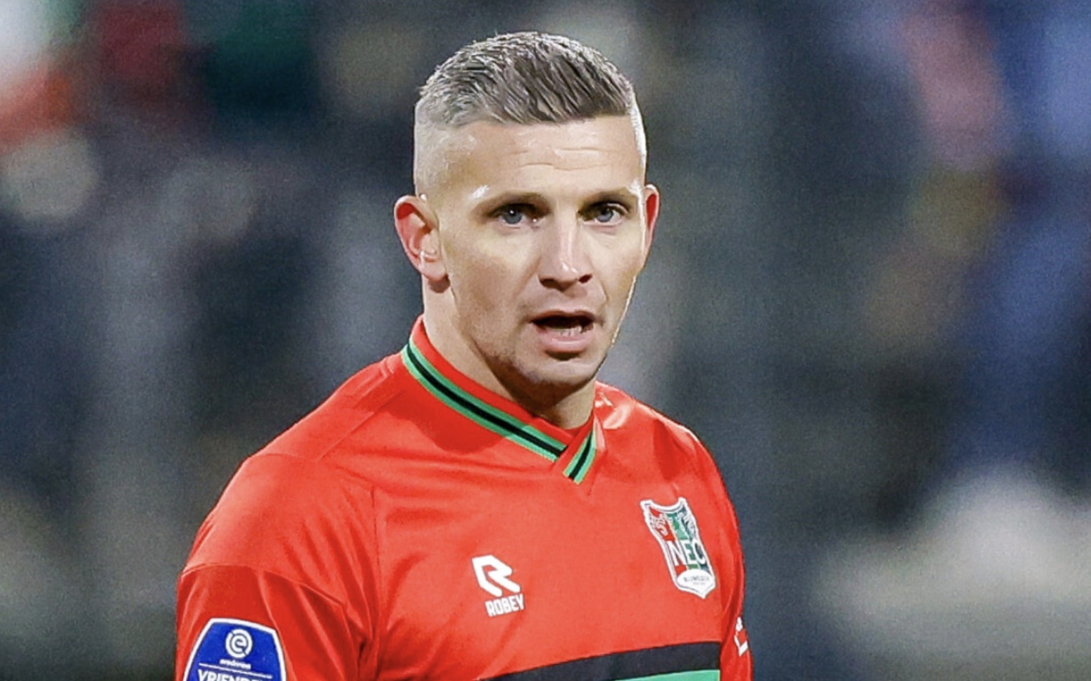 情不断升温 情不断升温