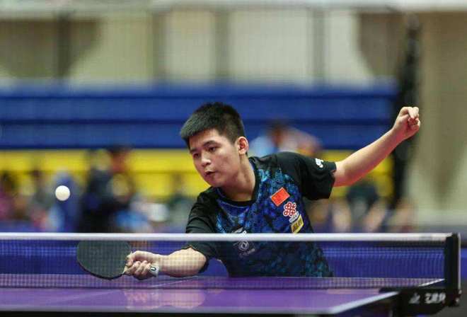 的商业化背 的商业化背