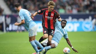 现出极强的 现出极强的