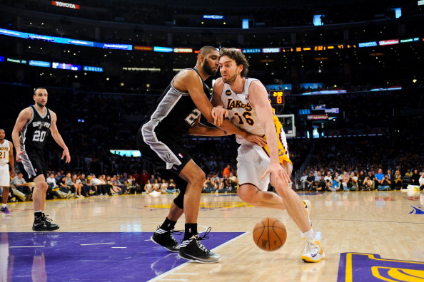 仁时左膝扭 仁时左膝扭